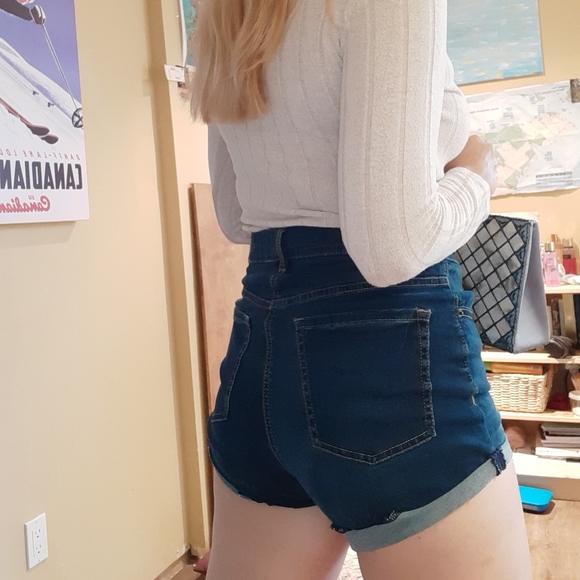 Garage Jean Shorts size 11 - Picture 2 of 2